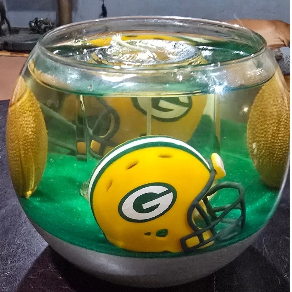 Green Bay Packers Gel Candle Art Burning Expressions NFL Football Helmet Decor